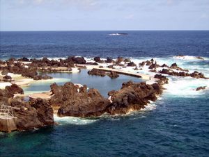 Picinas naturais - Naturschwimmbecken in Porto Moniz