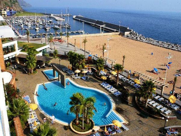 Hotel Calheta Beach