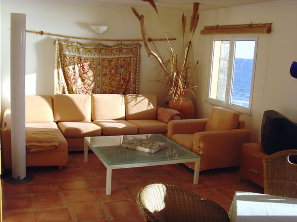 Wohnzimmer im Ferienhaus Casa Amarela